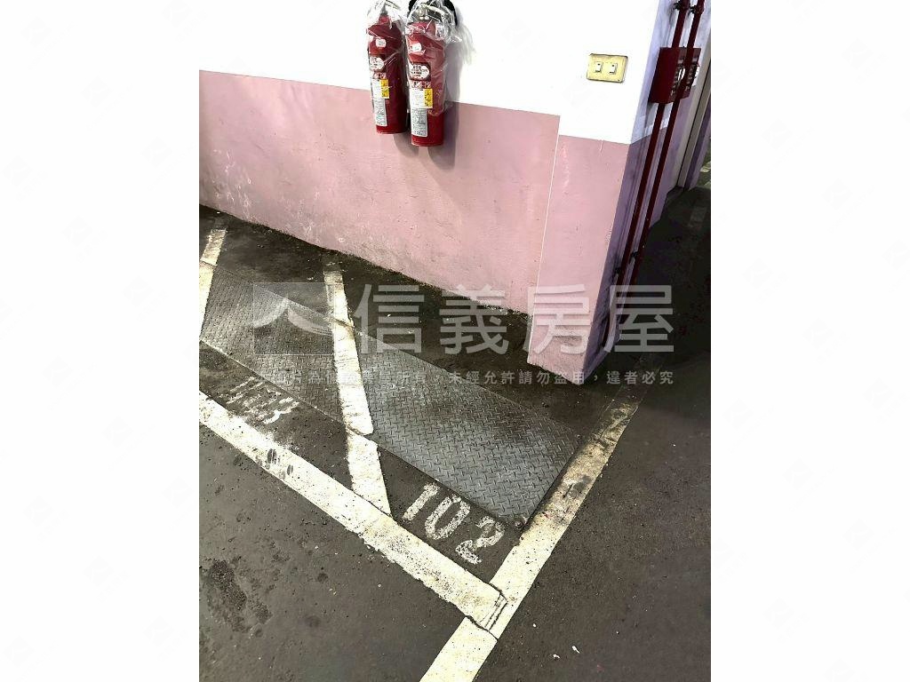 藝文精裝卡洛林店墅房屋室內格局與周邊環境