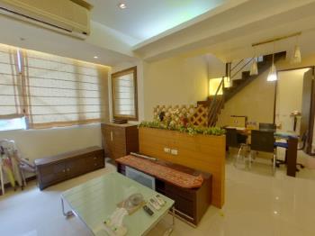 靜巷採光滿室寬域美宅