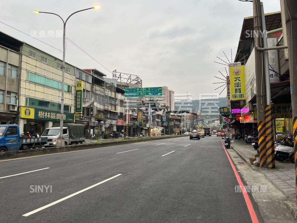 未來捷運中正路店面房屋室內格局與周邊環境