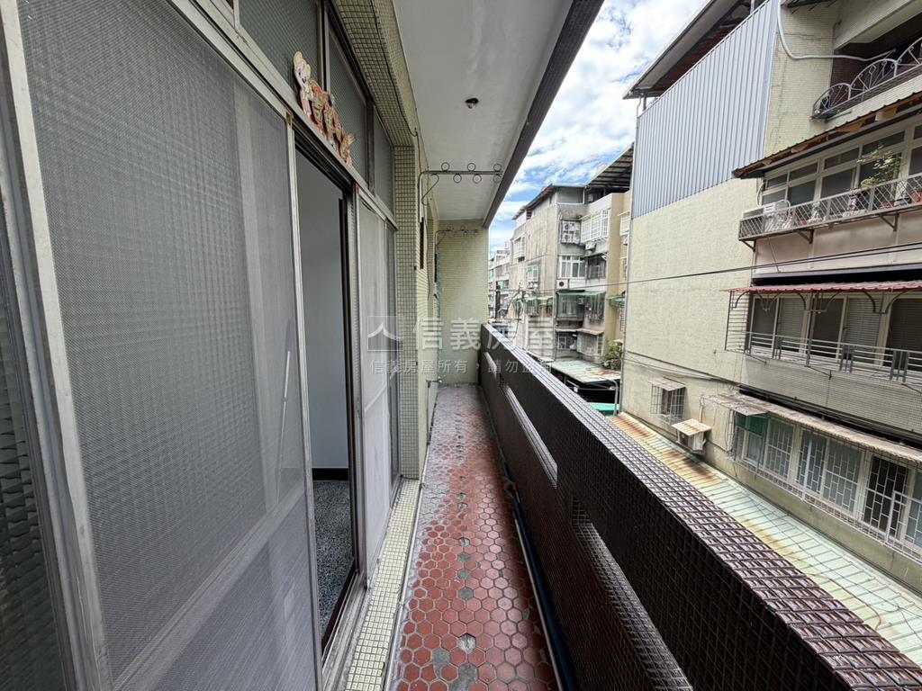 北環線社子黃金公寓三樓房屋室內格局與周邊環境