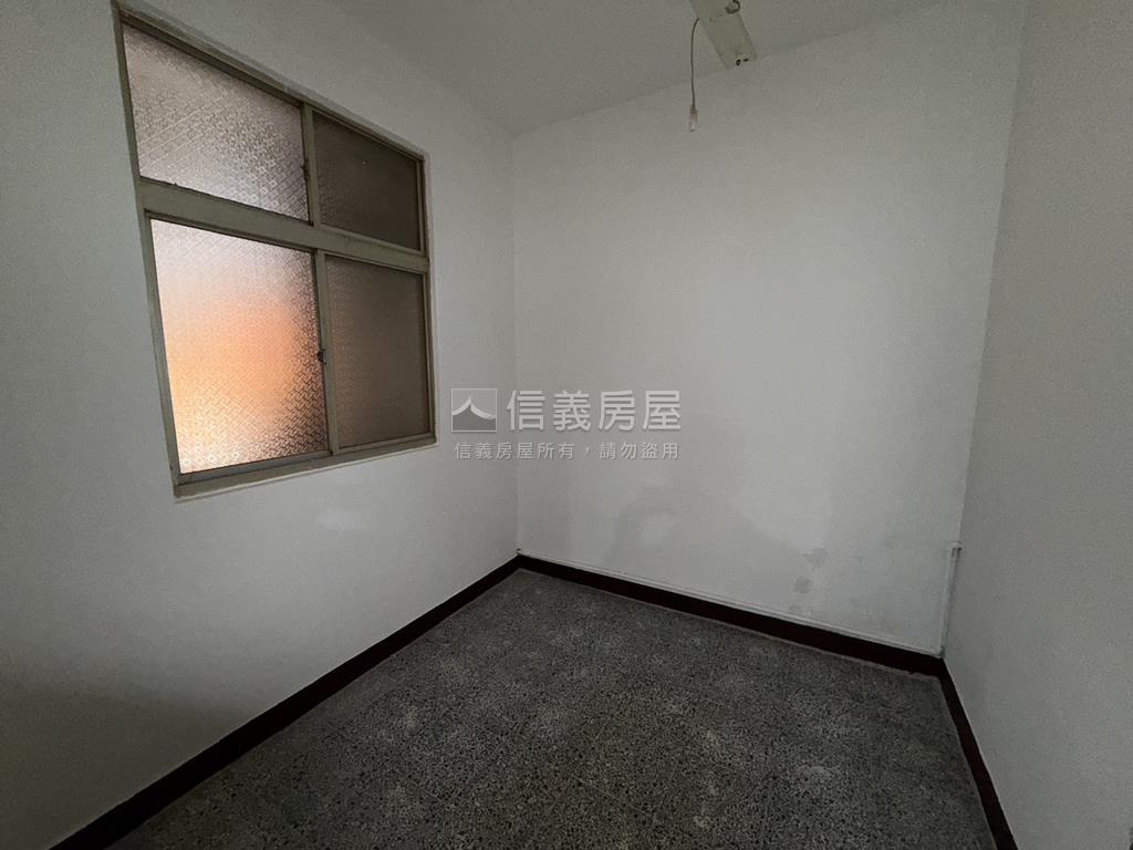 北環線社子黃金公寓三樓房屋室內格局與周邊環境