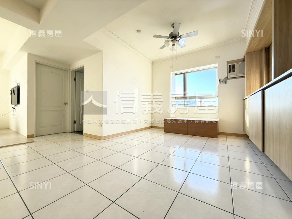 近中山醫２＋１房視野車位房屋室內格局與周邊環境