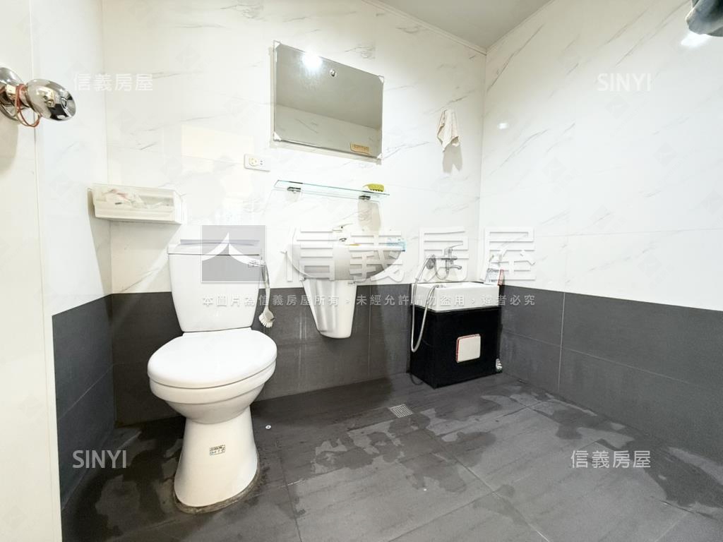 近中山醫２＋１房視野車位房屋室內格局與周邊環境