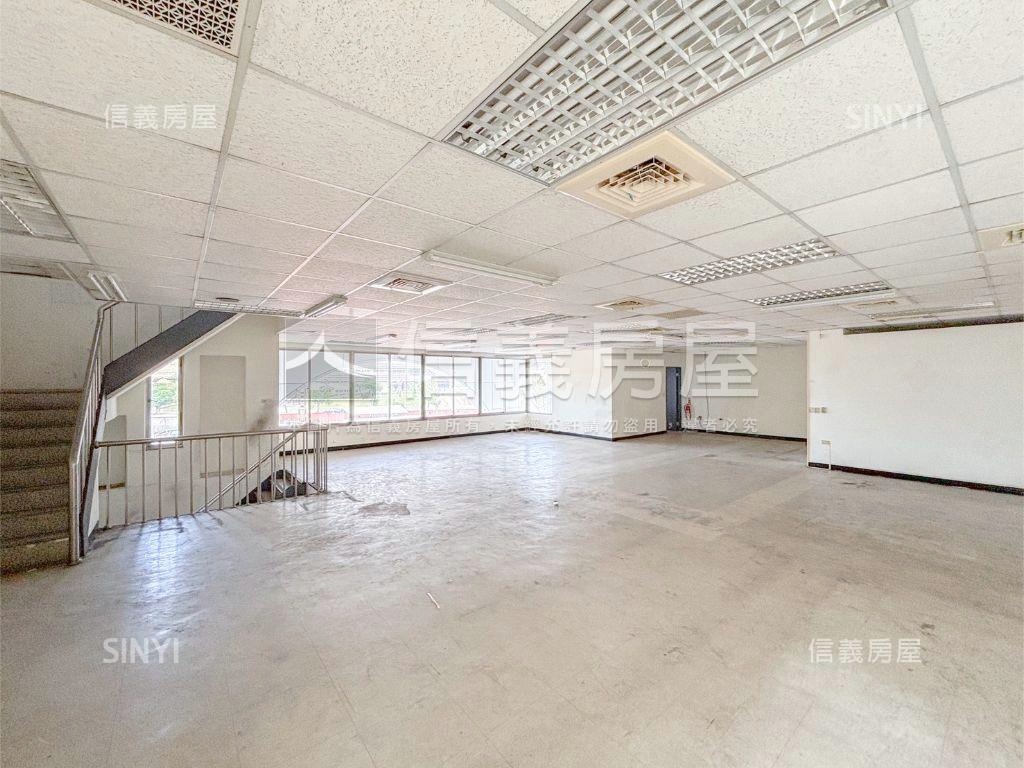 亞灣近夢時代企業總部店霸房屋室內格局與周邊環境