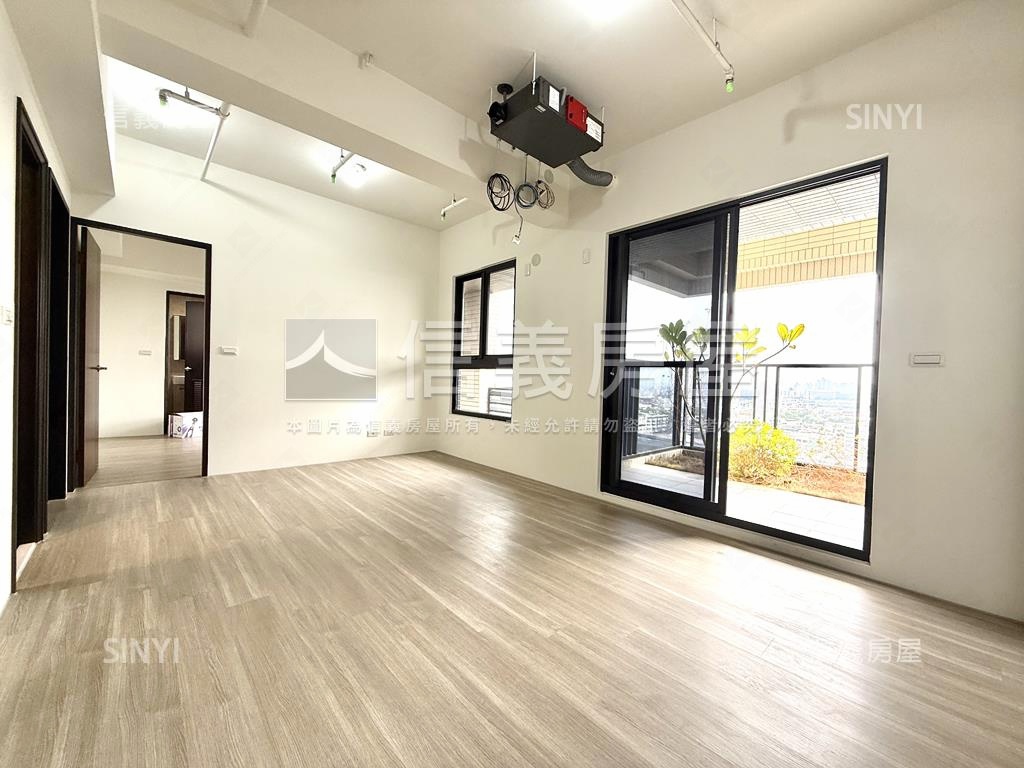 仁武景觀輕奢大兩房平車房屋室內格局與周邊環境