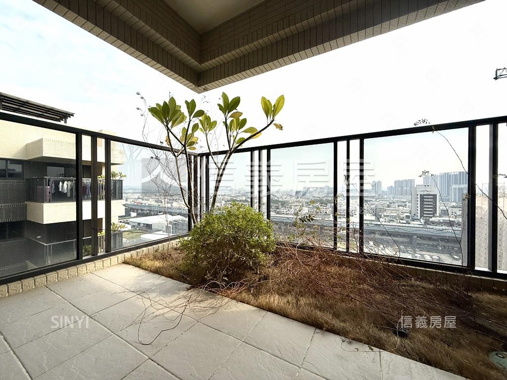 仁武景觀輕奢大兩房平車房屋室內格局與周邊環境