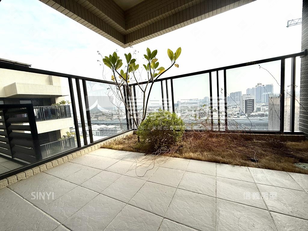 仁武景觀輕奢大兩房平車房屋室內格局與周邊環境