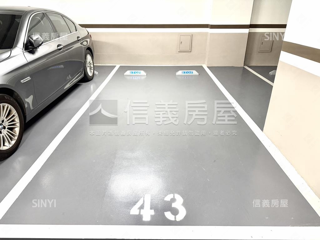 仁武景觀輕奢大兩房平車房屋室內格局與周邊環境