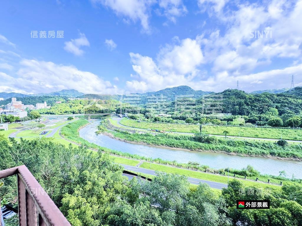正面河堤第一排景觀美宅房屋室內格局與周邊環境