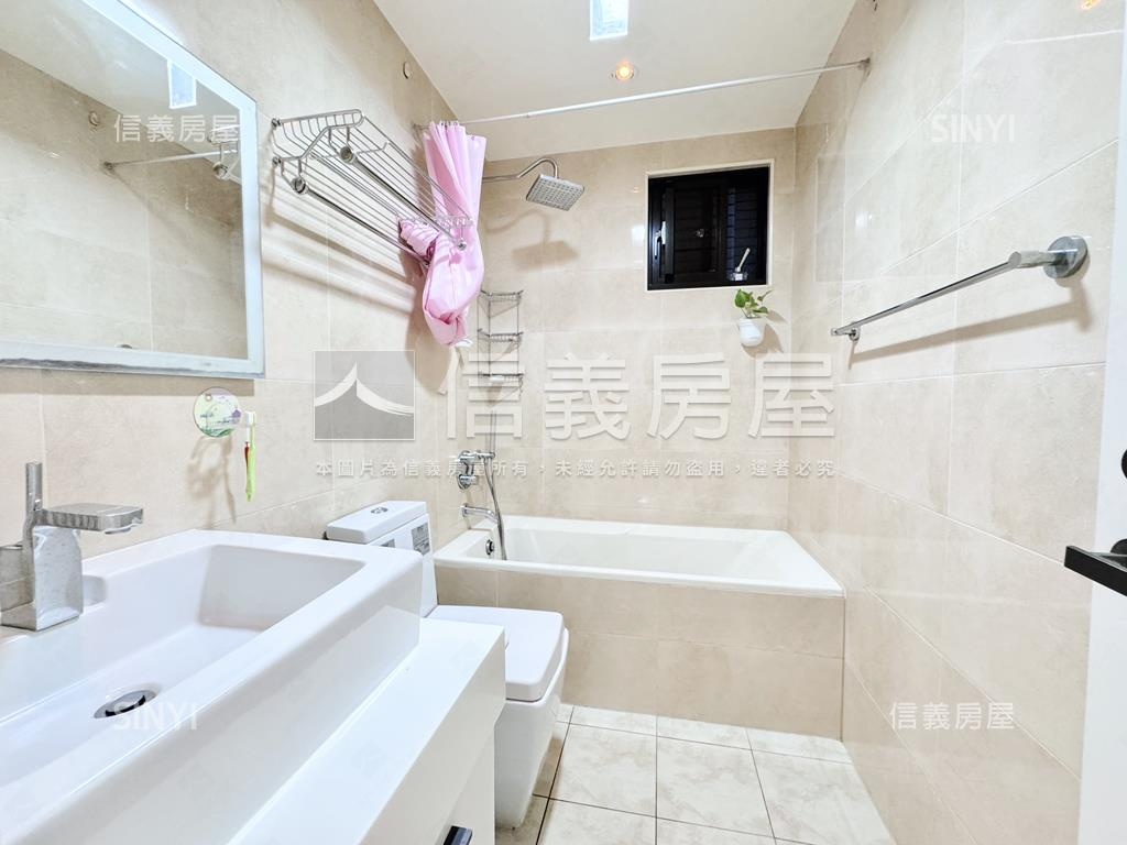 正面河堤第一排景觀美宅房屋室內格局與周邊環境