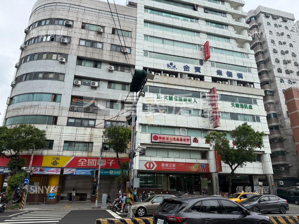 潭子箱根裝潢四房３３車位房屋室內格局與周邊環境