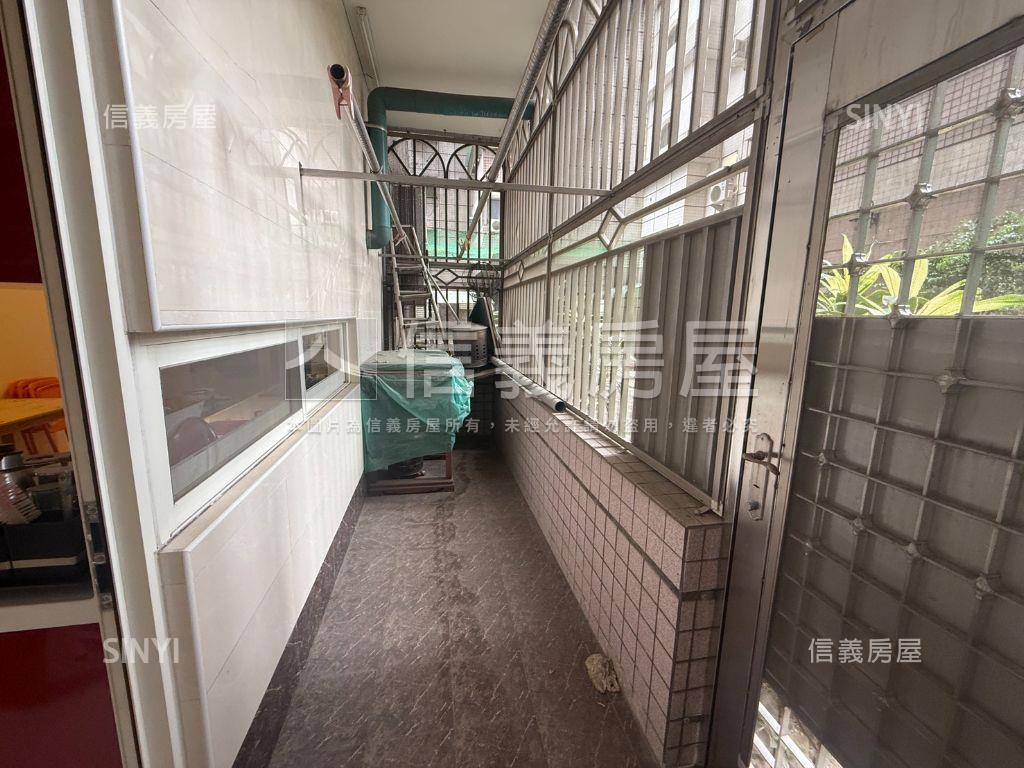 潭子箱根裝潢四房３３車位房屋室內格局與周邊環境