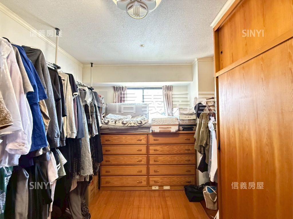 維也納公園景觀三房車位房屋室內格局與周邊環境
