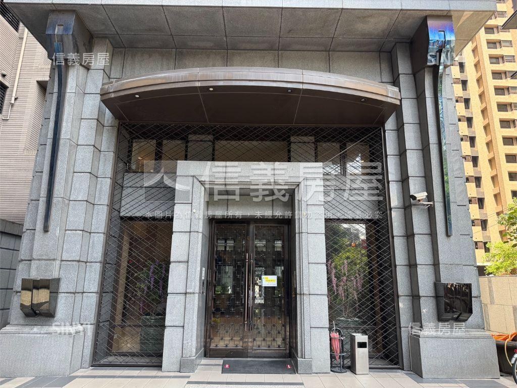 誠意出售、稀有高樓一品宅房屋室內格局與周邊環境