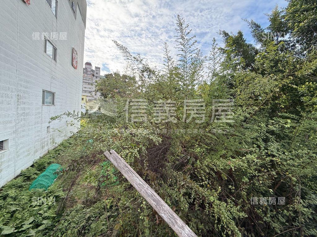 酷草屯鎮大面寬美地房屋室內格局與周邊環境