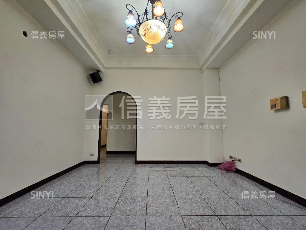 薪傳河景方正大間四房車位房屋室內格局與周邊環境