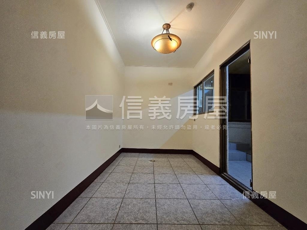 薪傳河景方正大間四房車位房屋室內格局與周邊環境