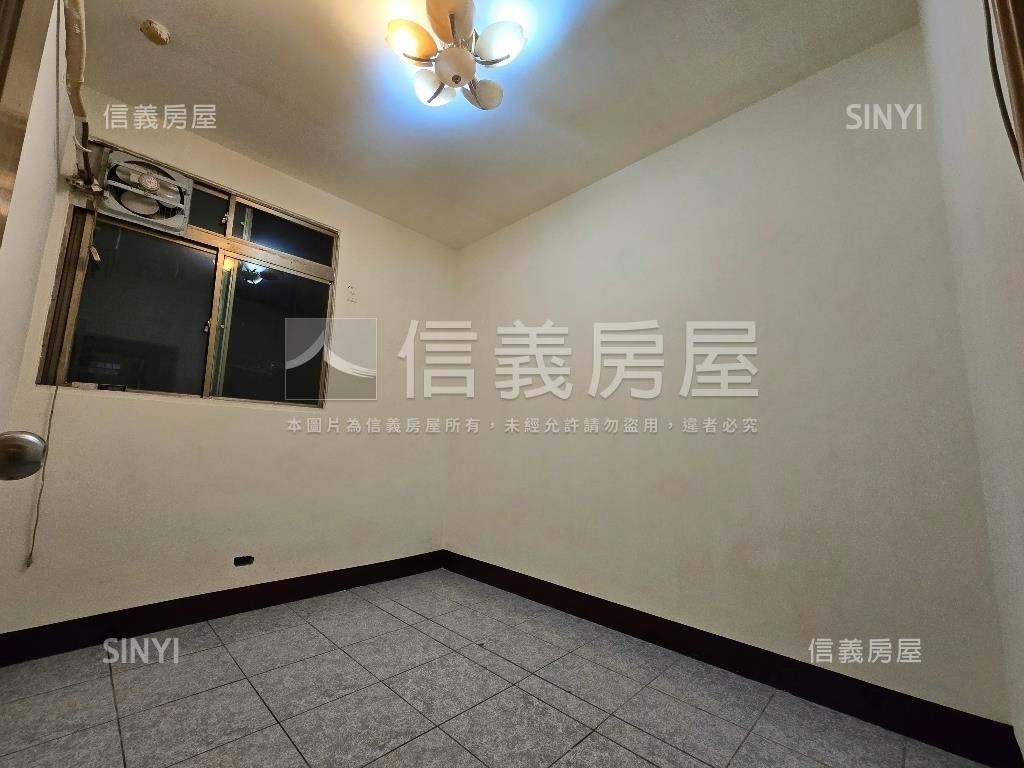 薪傳河景方正大間四房車位房屋室內格局與周邊環境