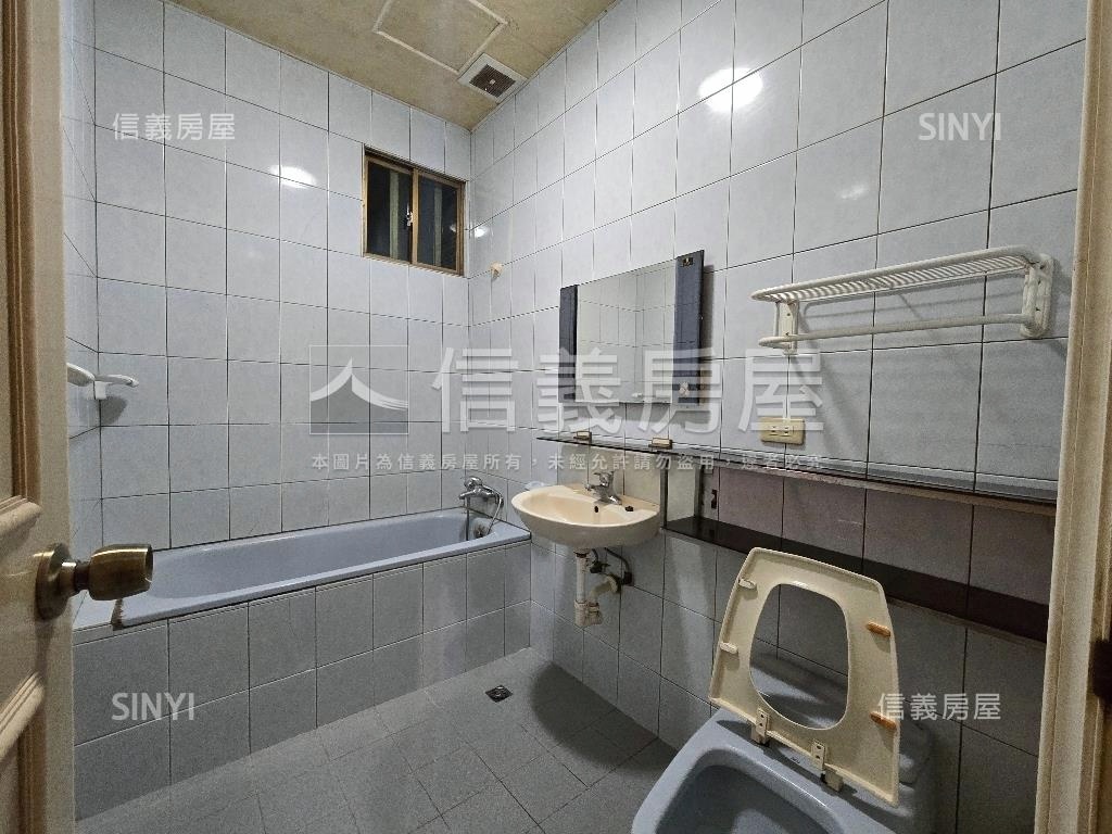 薪傳河景方正大間四房車位房屋室內格局與周邊環境