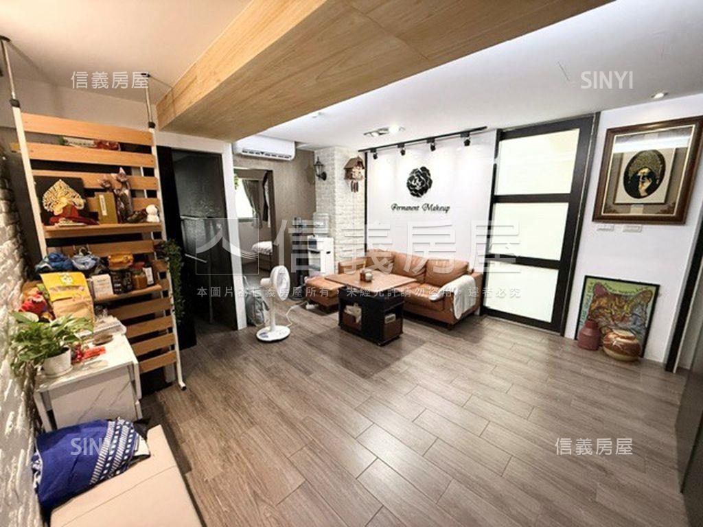 府中捷運電梯邊間美三房房屋室內格局與周邊環境