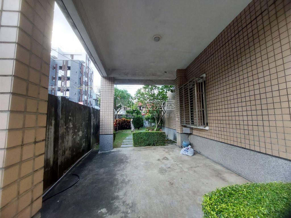 正同榮路黃金角間別墅房屋室內格局與周邊環境