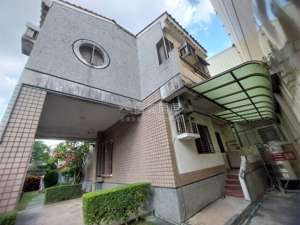 正同榮路黃金角間別墅房屋室內格局與周邊環境