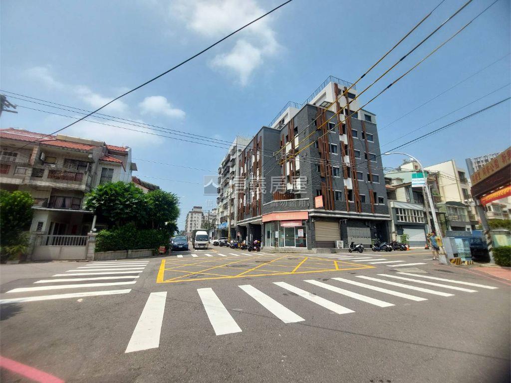 正同榮路黃金角間別墅房屋室內格局與周邊環境