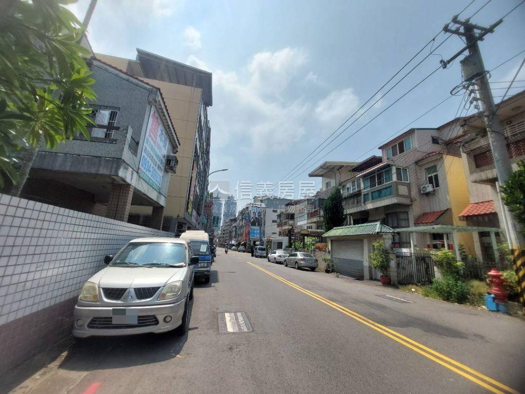 正同榮路黃金角間別墅房屋室內格局與周邊環境