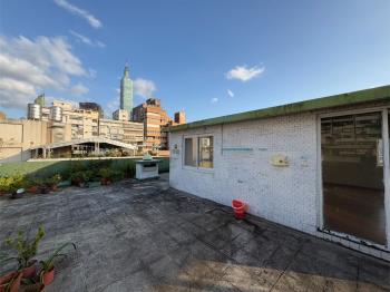 一層一戶光復南路電梯頂加