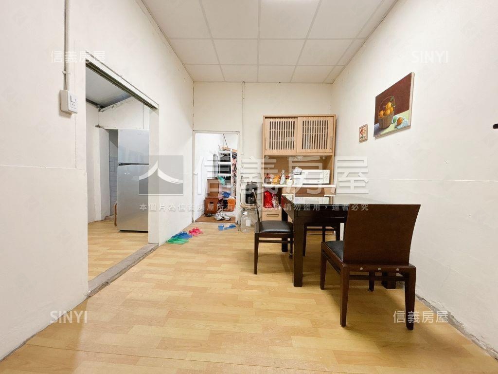 超大地坪休閒度假小屋房屋室內格局與周邊環境