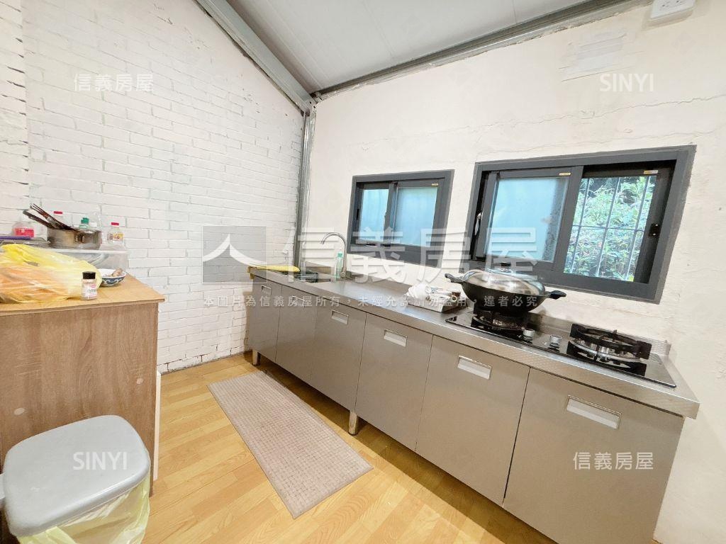 超大地坪休閒度假小屋房屋室內格局與周邊環境