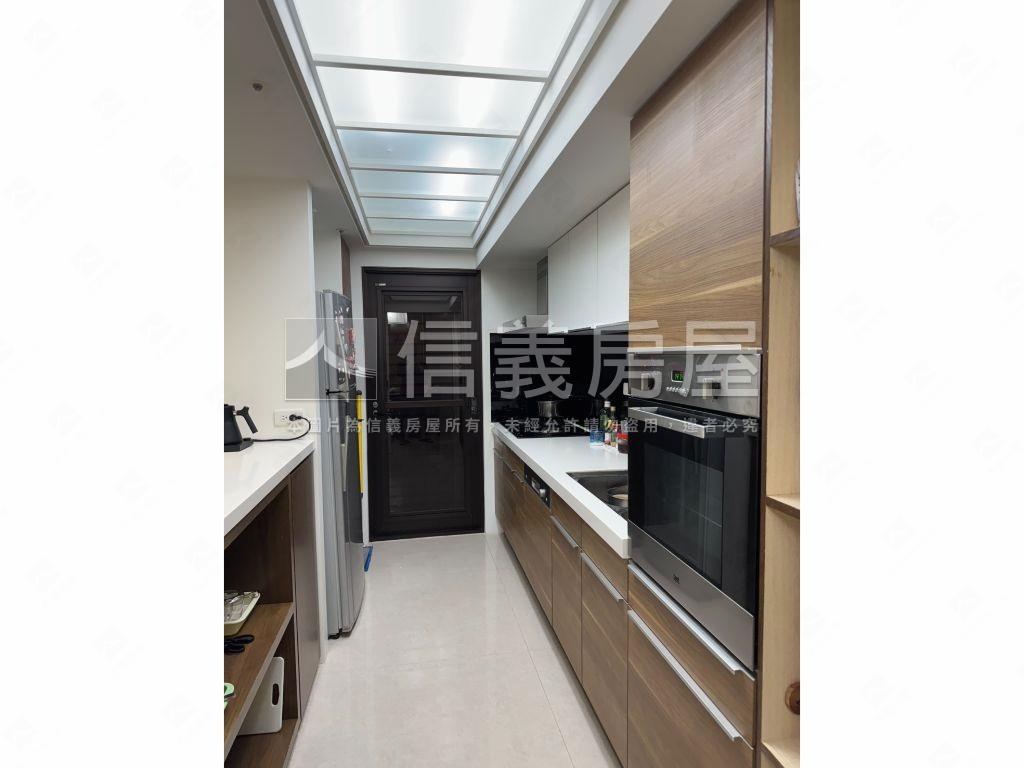 昭揚大隱四房車位房屋室內格局與周邊環境