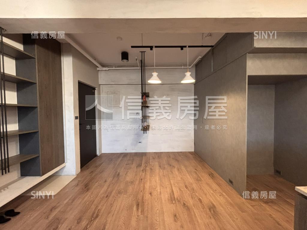 佳人美景三房平面車位房屋室內格局與周邊環境