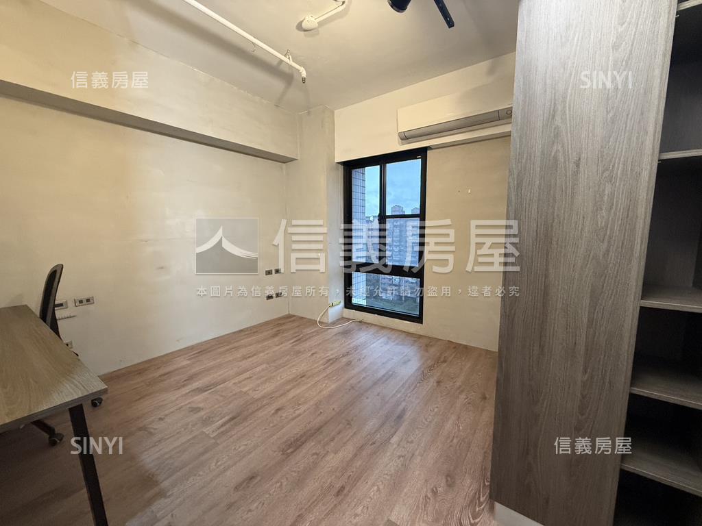 佳人美景三房平面車位房屋室內格局與周邊環境