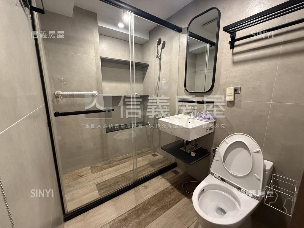 佳人美景三房平面車位房屋室內格局與周邊環境