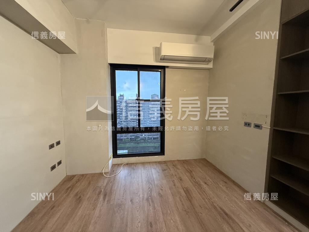 佳人美景三房平面車位房屋室內格局與周邊環境