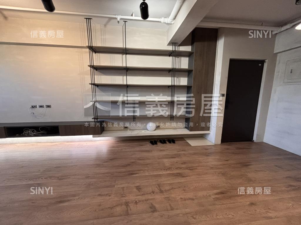 佳人美景三房平面車位房屋室內格局與周邊環境