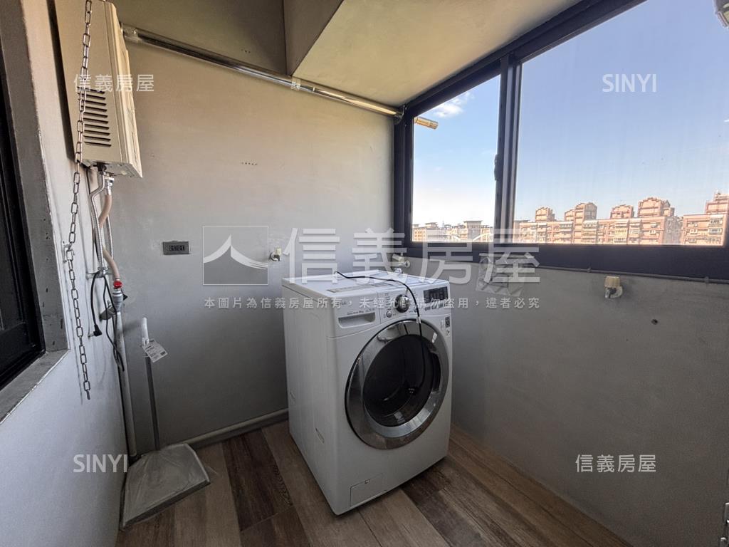 佳人美景三房平面車位房屋室內格局與周邊環境