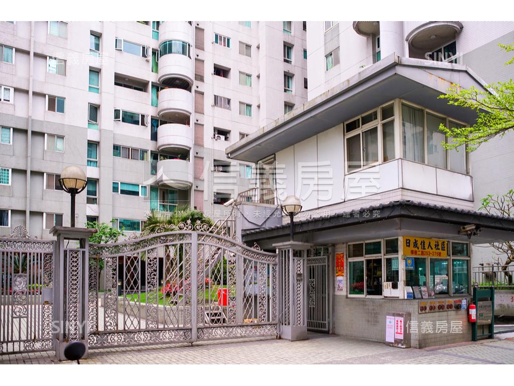 佳人美景三房平面車位房屋室內格局與周邊環境