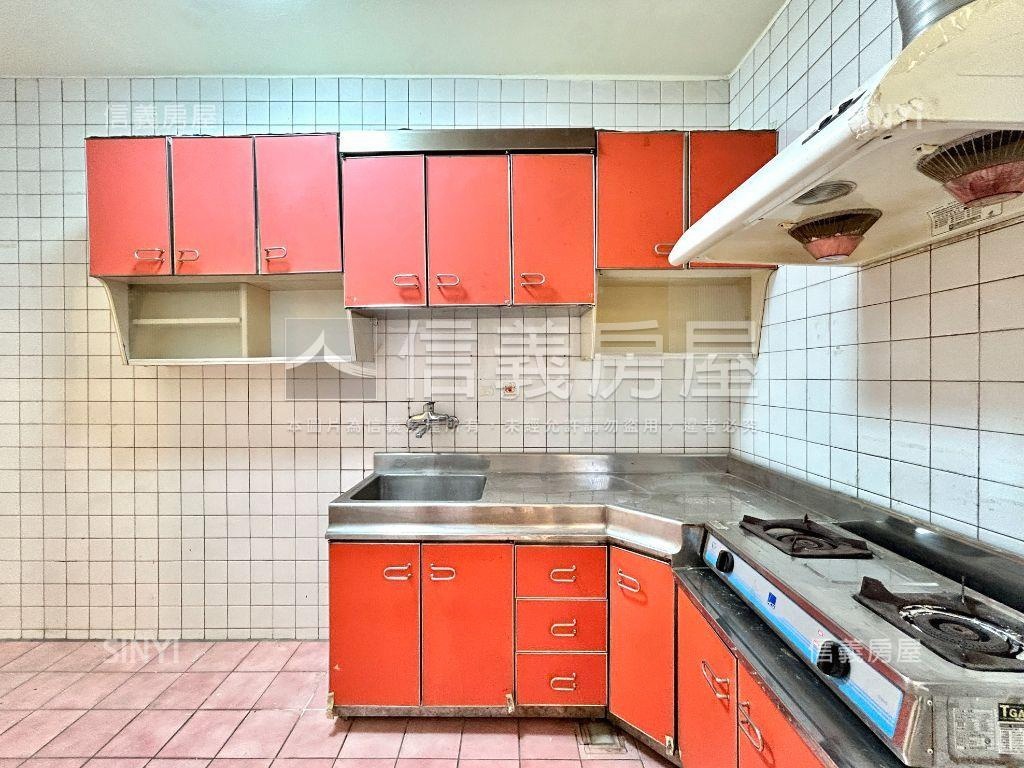 新生國小美巷黃金３樓房屋室內格局與周邊環境