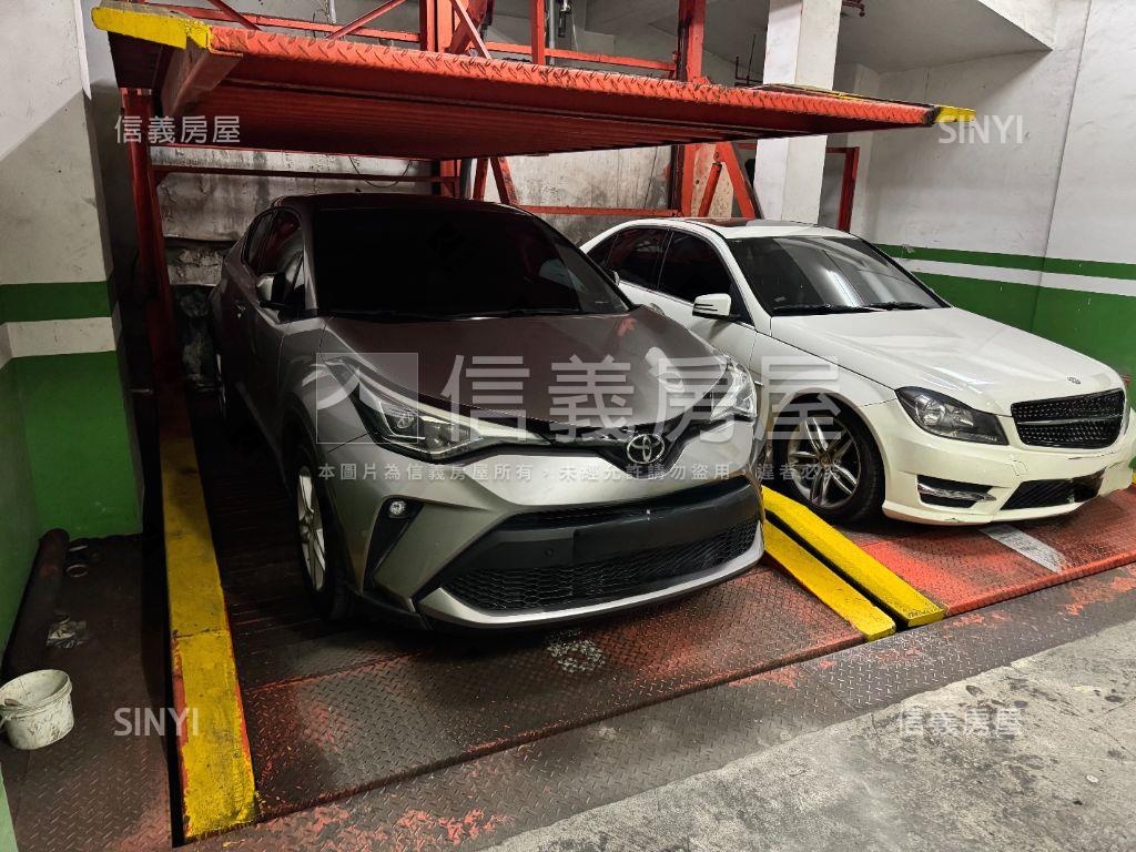 文心採光美三房平移車位房屋室內格局與周邊環境