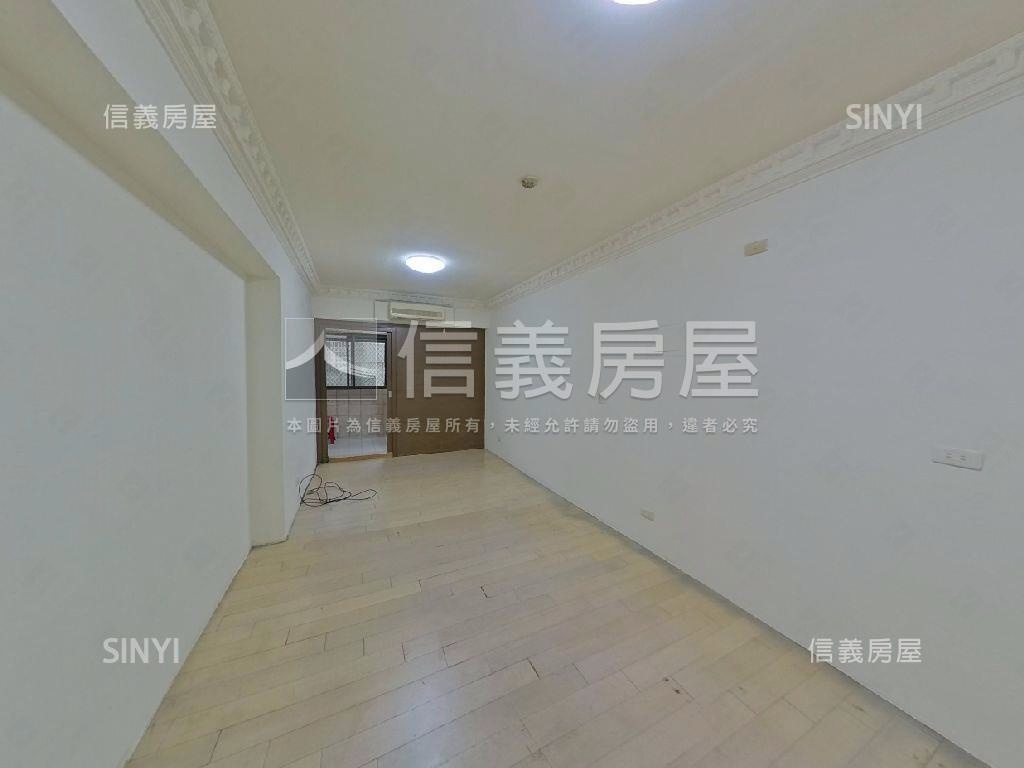 近文心森林捷運站美套房屋室內格局與周邊環境
