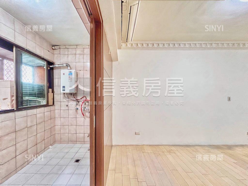 近文心森林捷運站美套房屋室內格局與周邊環境