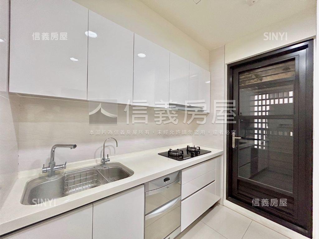 富宇雲悅典雅明亮兩房平車房屋室內格局與周邊環境