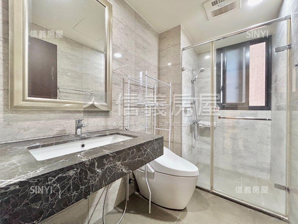 富宇雲悅典雅明亮兩房平車房屋室內格局與周邊環境