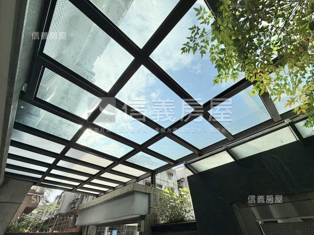 大安森林公園面寬車庫一樓房屋室內格局與周邊環境
