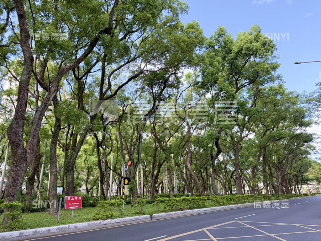 大安森林公園面寬車庫一樓房屋室內格局與周邊環境
