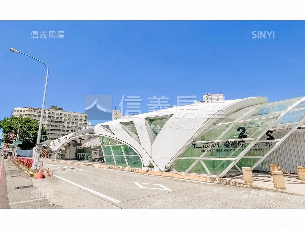 臺灣大道收租自住聖品之５房屋室內格局與周邊環境