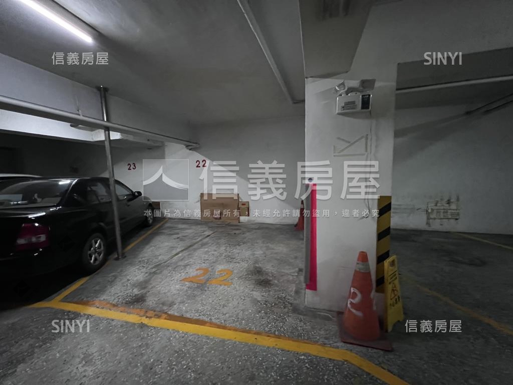 信義安和坡道平面車位房屋室內格局與周邊環境