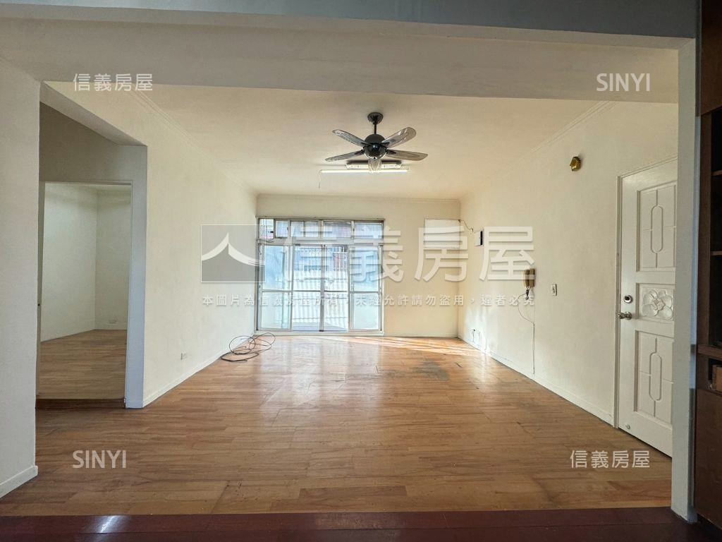 主＋陽約３２坪３樓公寓房屋室內格局與周邊環境